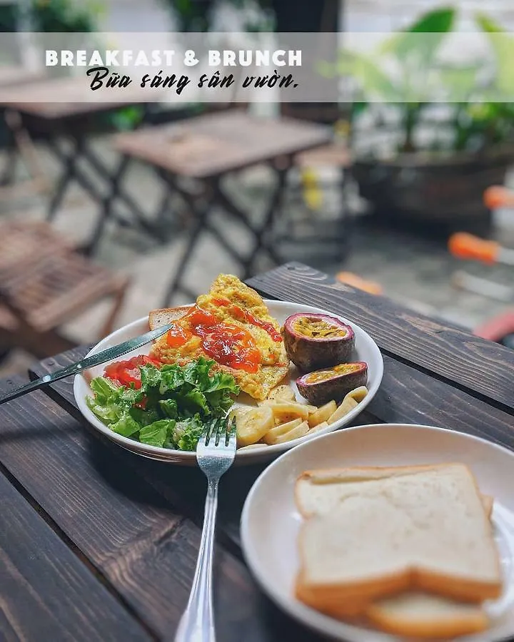 Roll Hostel N Pub Da Nang